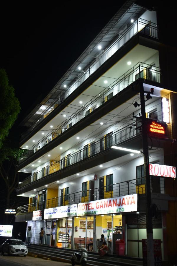 Hotel Gananjaya ゴカルナ エクステリア 写真
