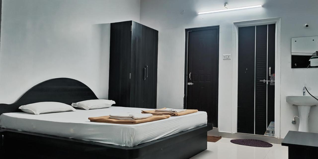 Hotel Gananjaya ゴカルナ エクステリア 写真